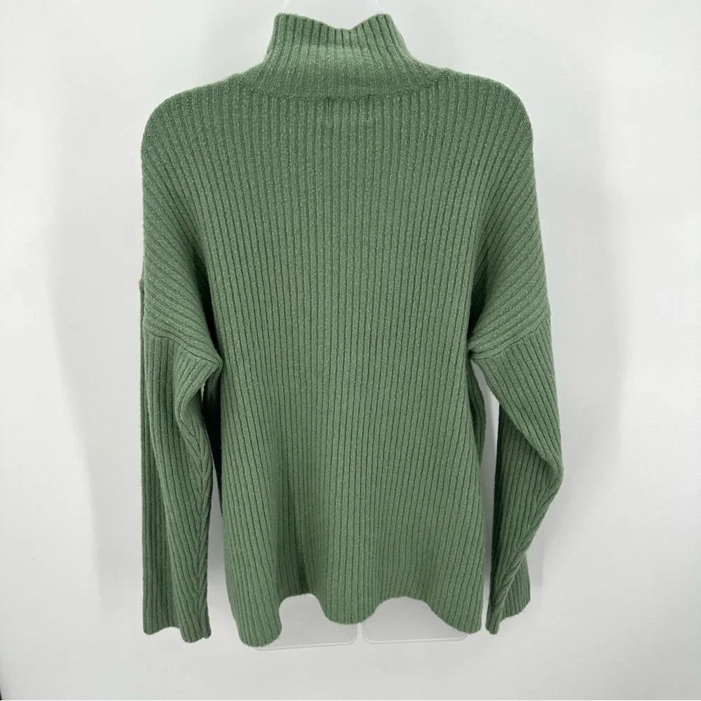 August 1 Eight Sweater Women’s M Green Rib Knit Mock Neck Acrylic Wool Blend Top